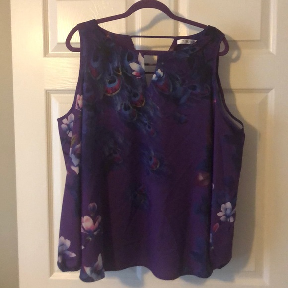 Peter Nygard old shoulder blouse - Picture 2 of 3